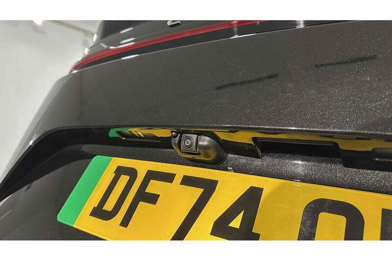 Lexus RZ 450e Urban - U130