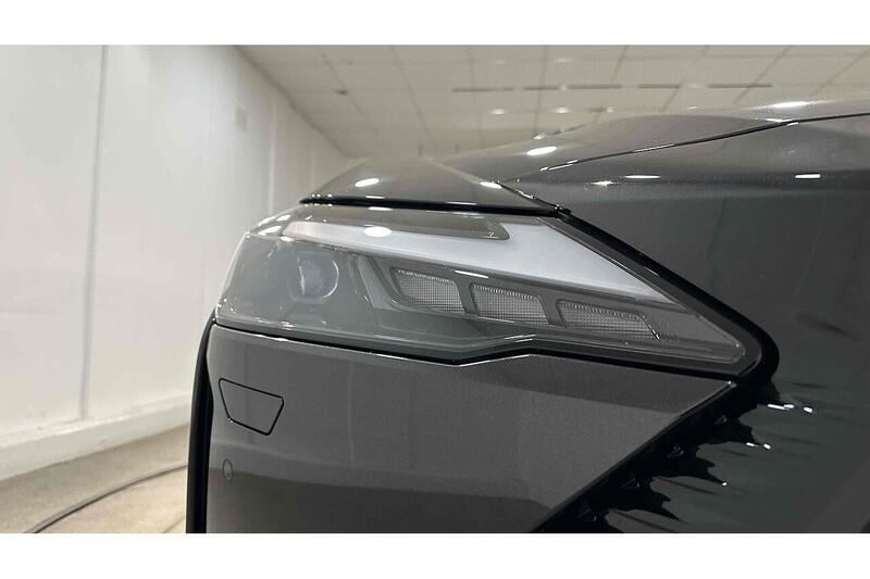 Lexus RZ 450e Urban - U130