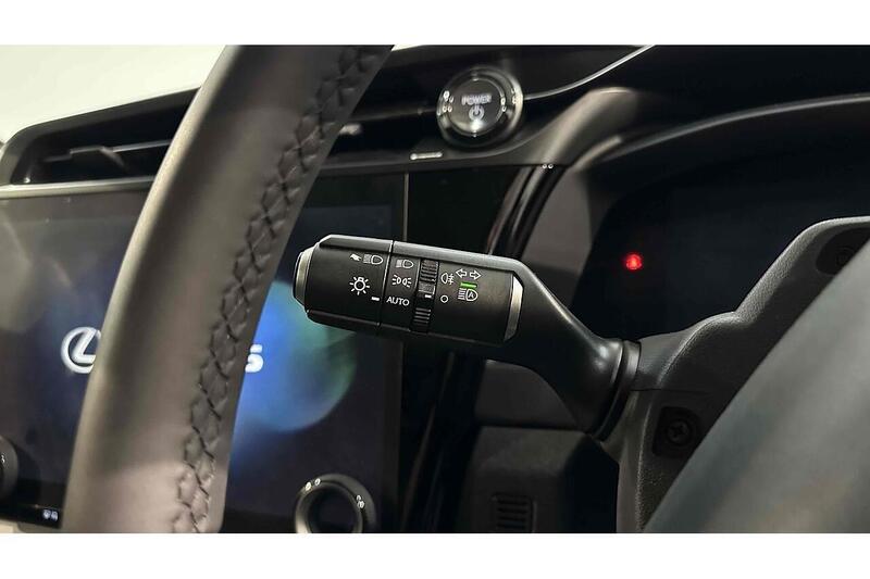 Lexus RZ 450e Urban - U130