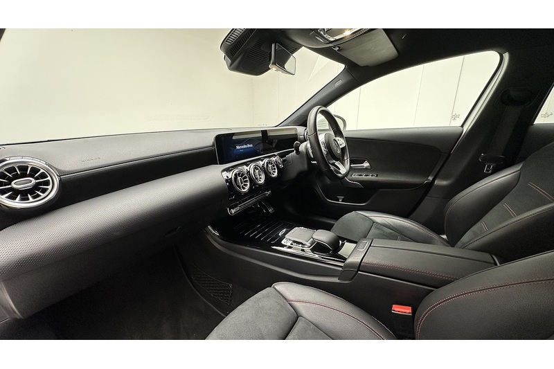 Mercedes-Benz A Class A220 AMG Line - U1300