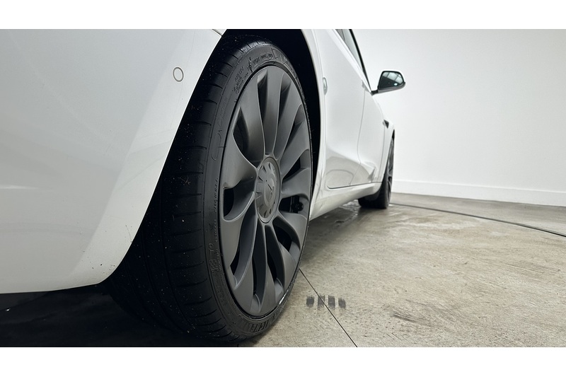 Tesla Model 3 Performance - U1413