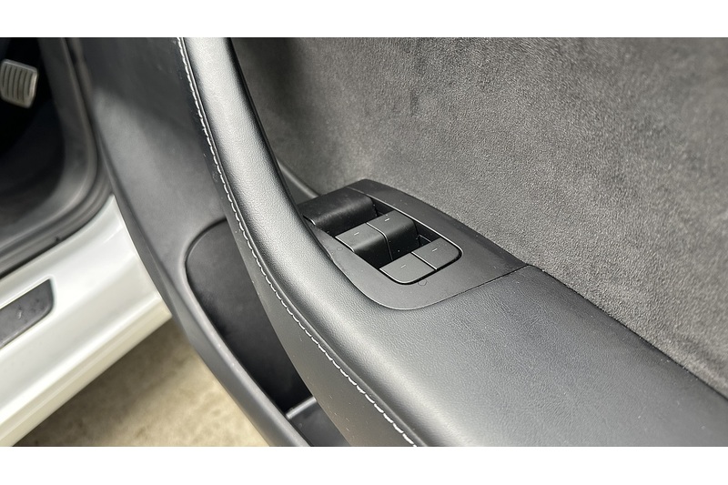 Tesla Model 3 Performance - U1413