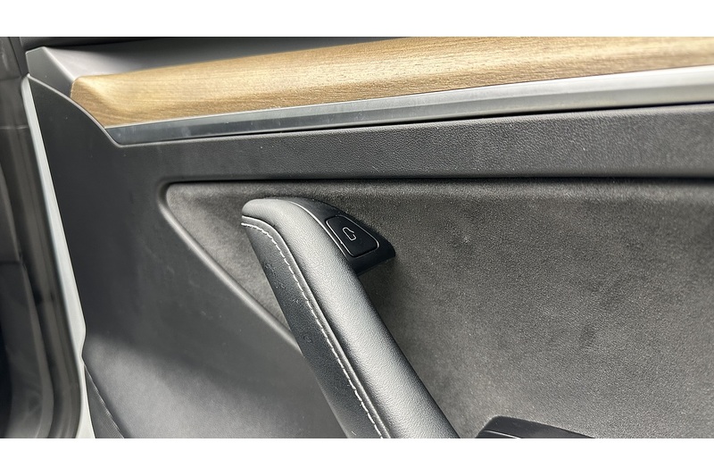 Tesla Model 3 Performance - U1413