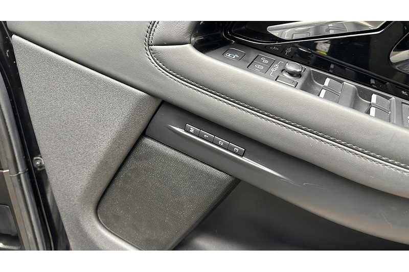 Land Rover Range Rover Evoque P250 MHEV R-Dynamic HSE - U1517