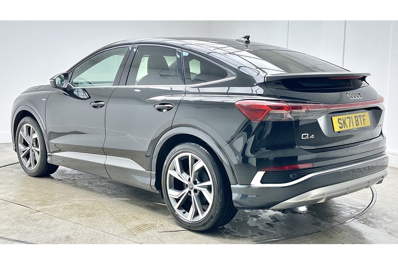 Audi Q4 e-tron Launch Edition - U1540