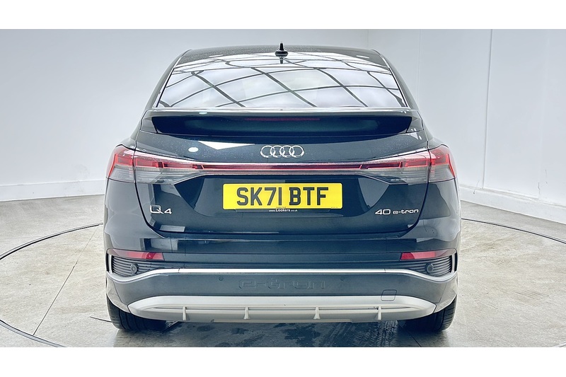 Audi Q4 e-tron Launch Edition - U1540