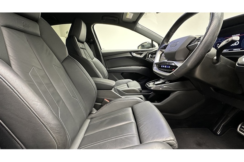Audi Q4 e-tron Launch Edition - U1540