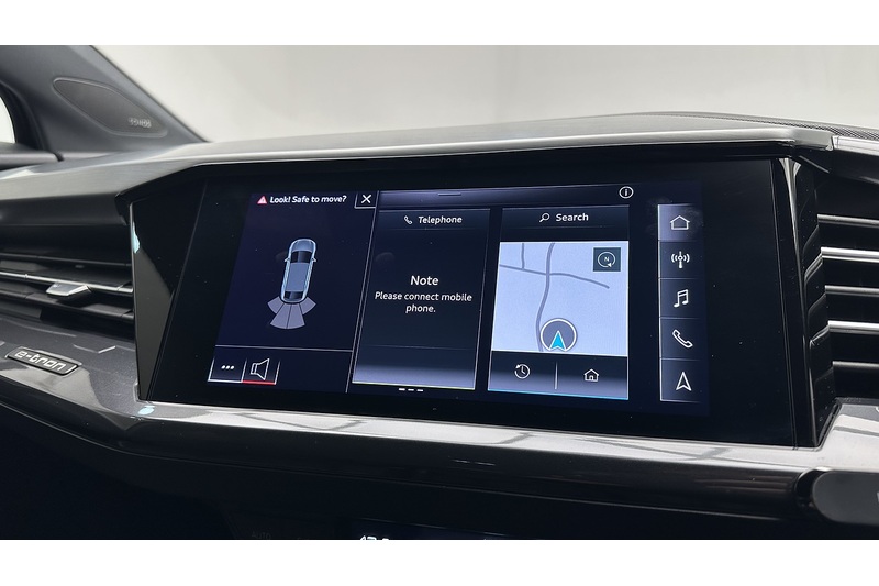 Audi Q4 e-tron Launch Edition - U1540