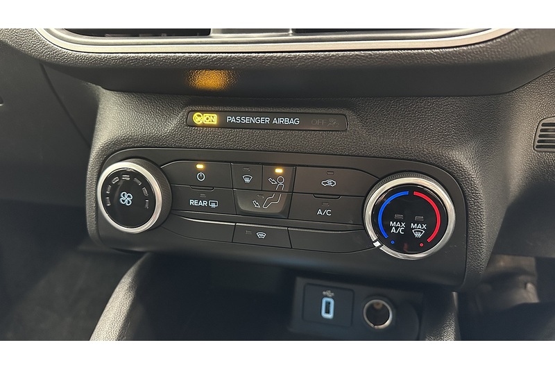 Ford Focus T EcoBoost Zetec - U1543