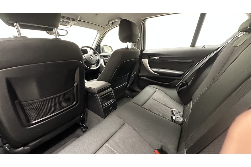 BMW 1 Series 116d SE Business - U1555