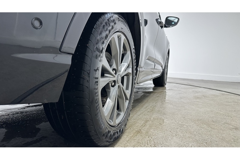 Ford Kuga T EcoBoost ST-Line First Edition - U1590