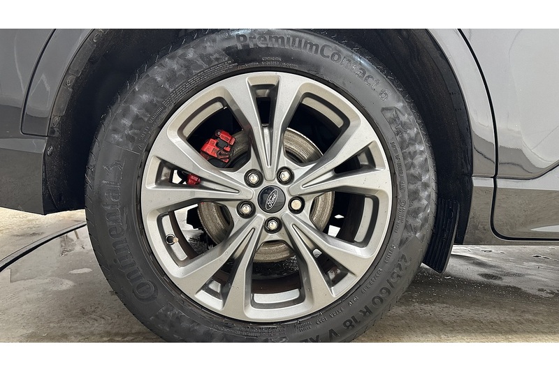 Ford Kuga T EcoBoost ST-Line First Edition - U1590