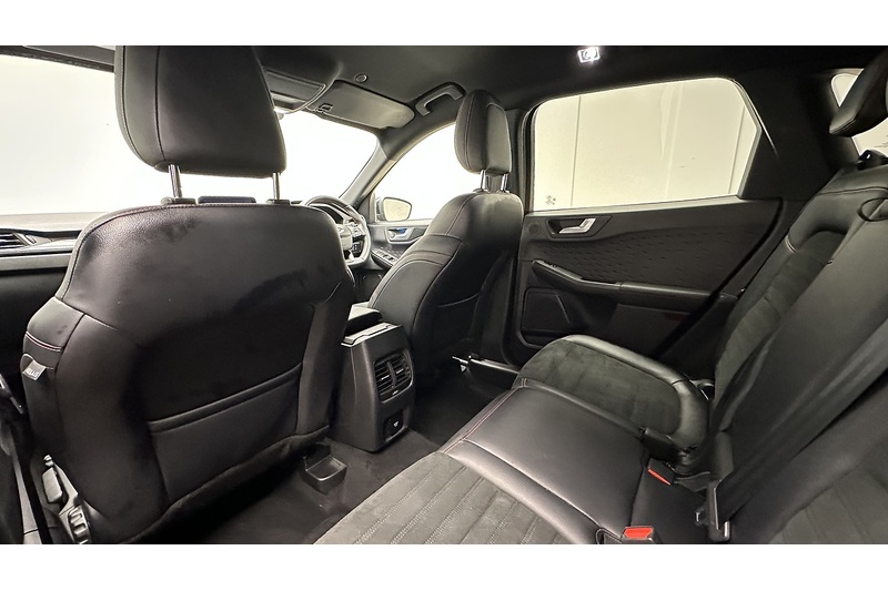 Ford Kuga T EcoBoost ST-Line First Edition - U1590