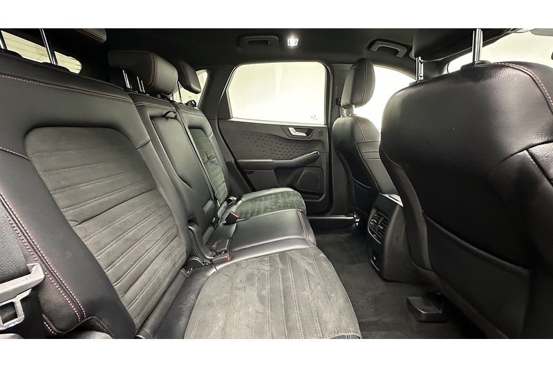 Ford Kuga T EcoBoost ST-Line First Edition - U1590