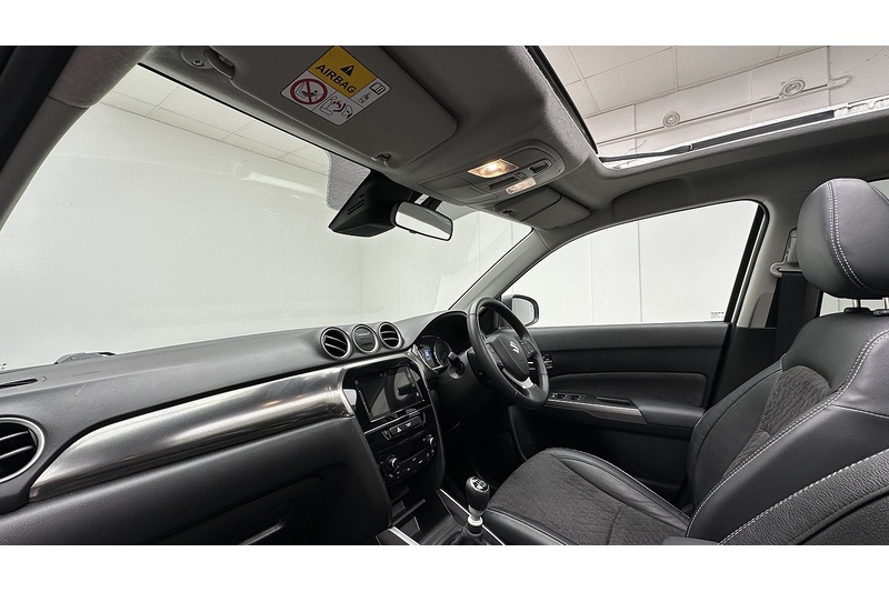 Suzuki Vitara Boosterjet MHEV SZ5 - U1638