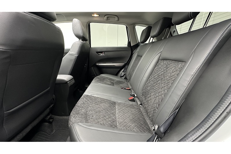 Suzuki Vitara Boosterjet MHEV SZ5 - U1638