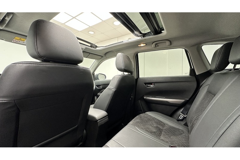 Suzuki Vitara Boosterjet MHEV SZ5 - U1638