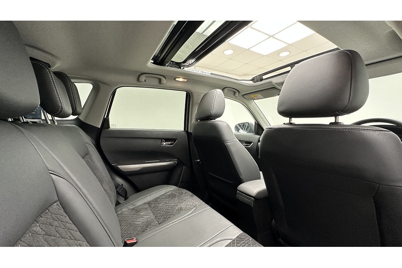 Suzuki Vitara Boosterjet MHEV SZ5 - U1638