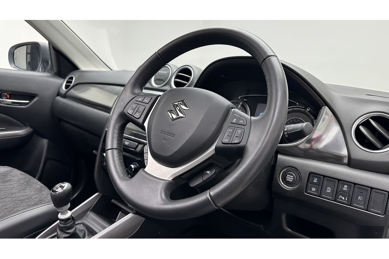 Suzuki Vitara Boosterjet MHEV SZ5 - U1638