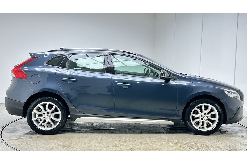 Volvo V40 Cross Country T3 - U1710
