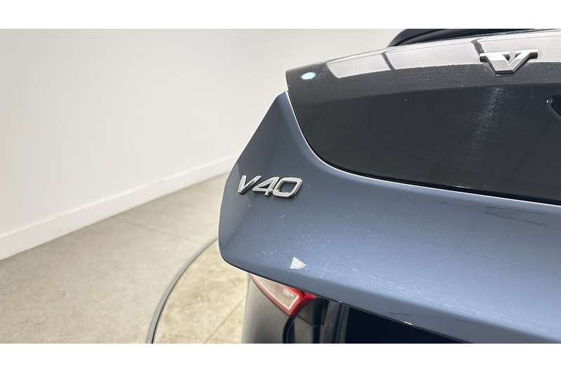 Volvo V40 Cross Country T3 - U1710