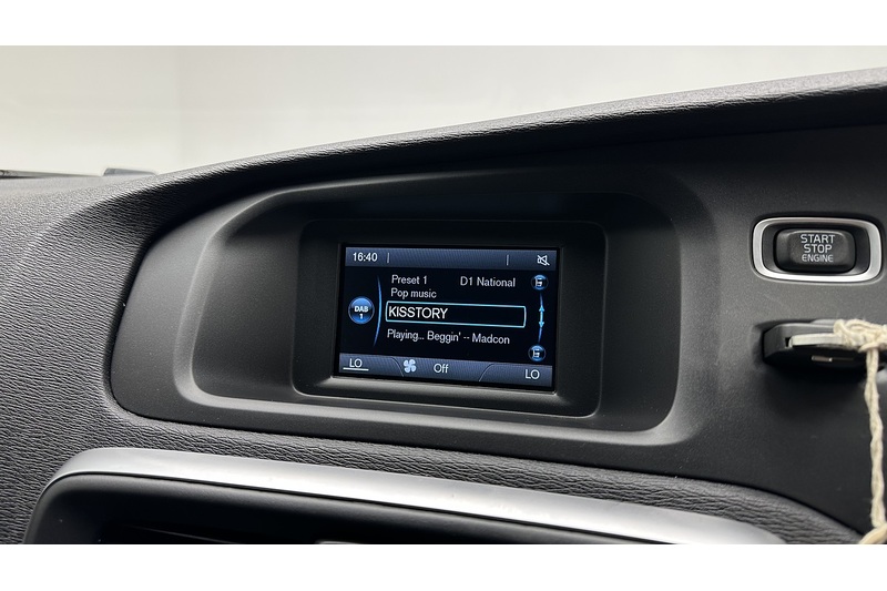 Volvo V40 Cross Country T3 - U1710