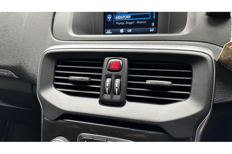 Volvo V40 Cross Country T3 - U1710