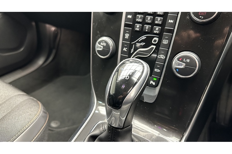 Volvo V40 Cross Country T3 - U1710