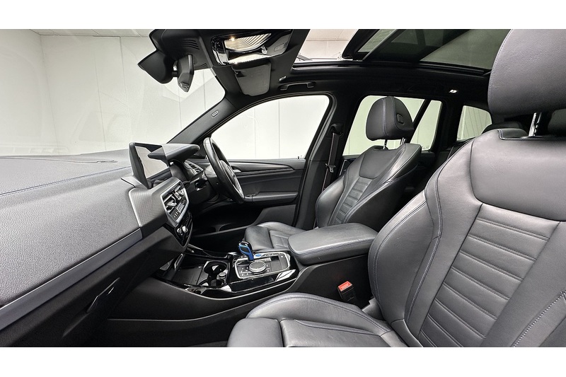 BMW iX3 M Sport Pro - U1718