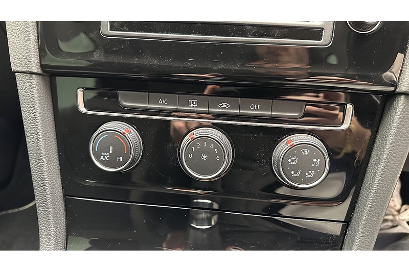 Volkswagen Golf TSI BlueMotion Tech GT - U1736