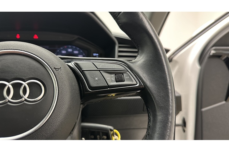 Audi A1 TFSI Technik - U1761