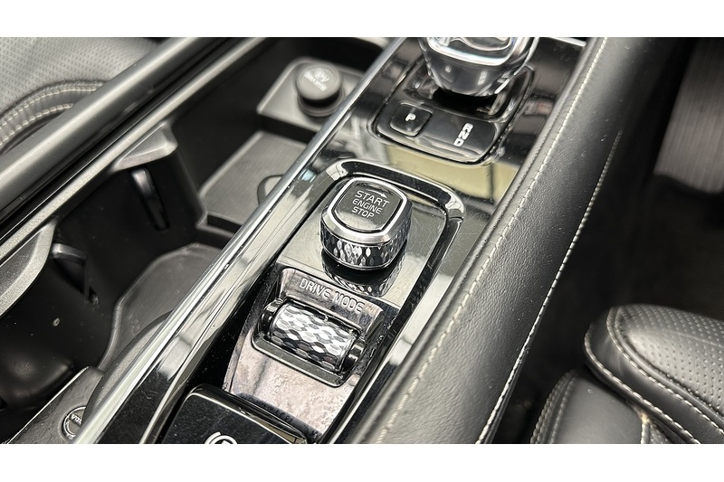 Volvo XC90 B5 MHEV Inscription Pro - U1817