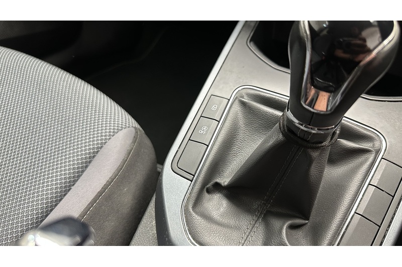SEAT Arona TSI SE Technology - U1821