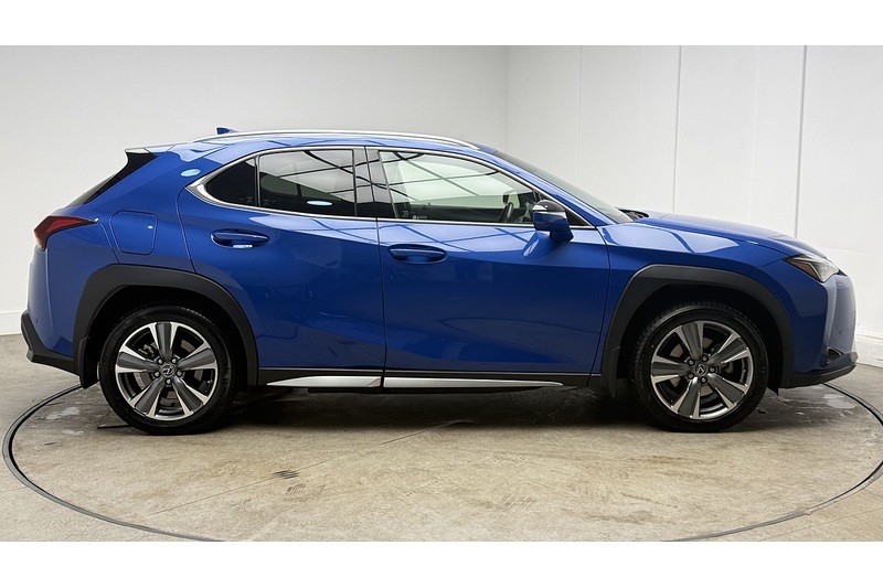 Lexus UX 300e Premium Plus - U1828