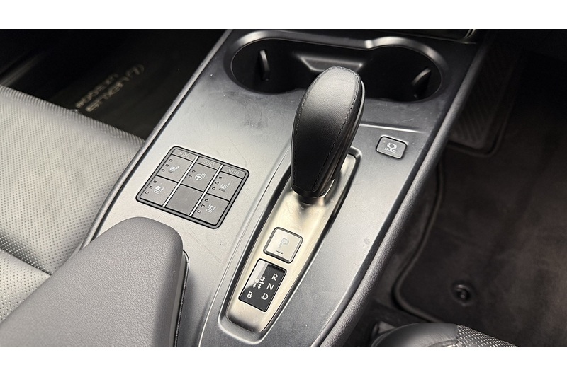 Lexus UX 300e Premium Plus - U1828