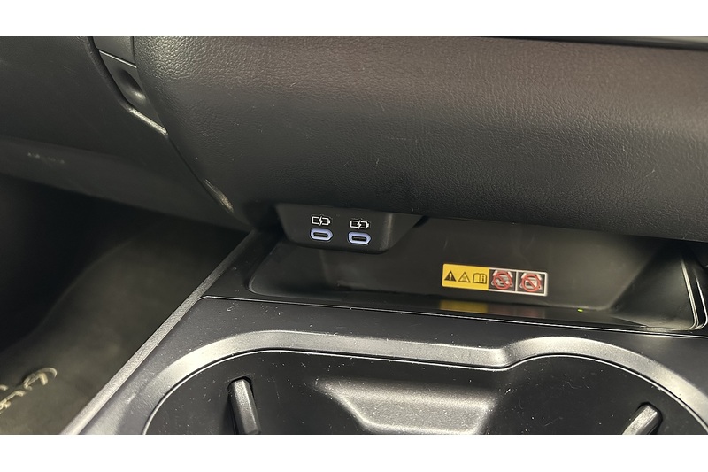 Lexus UX 300e Premium Plus - U1828