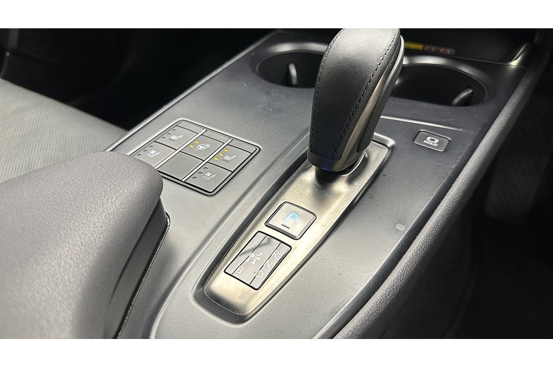Lexus UX 300e Premium Plus - U1828