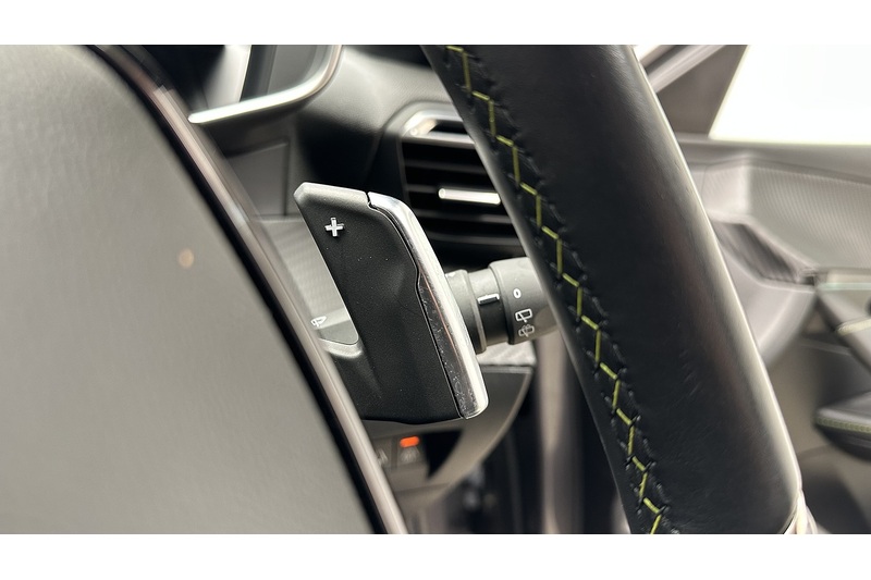 Peugeot 208 PureTech GT Premium - U1853