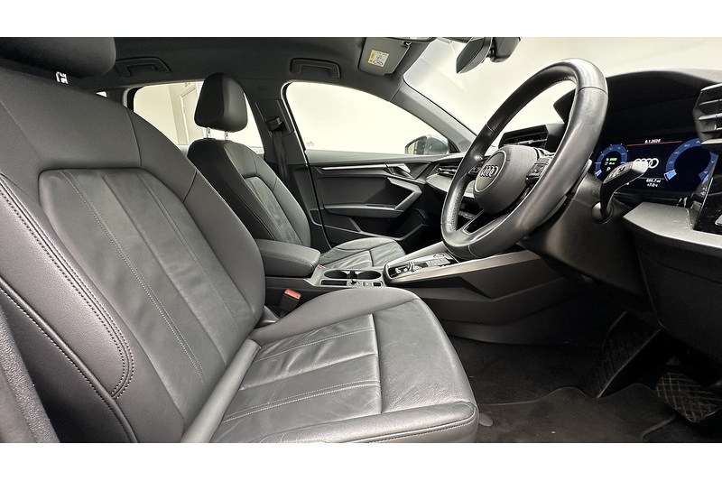 Audi A3 TFSIe Sport - U1869