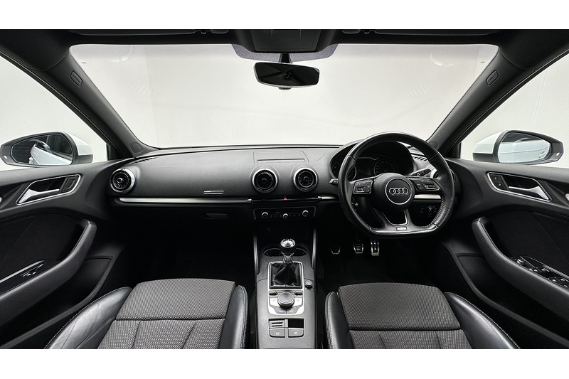 Audi A3 TFSI CoD S line - U1888