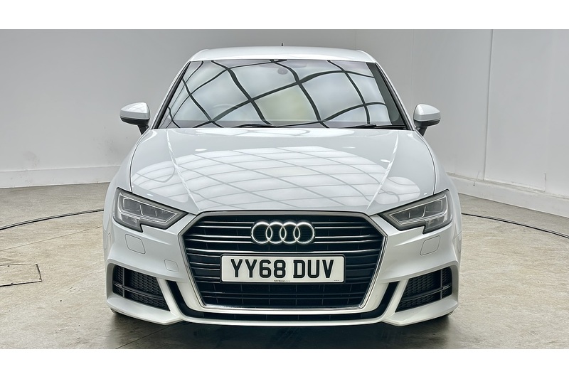Audi A3 TFSI CoD S line - U1888