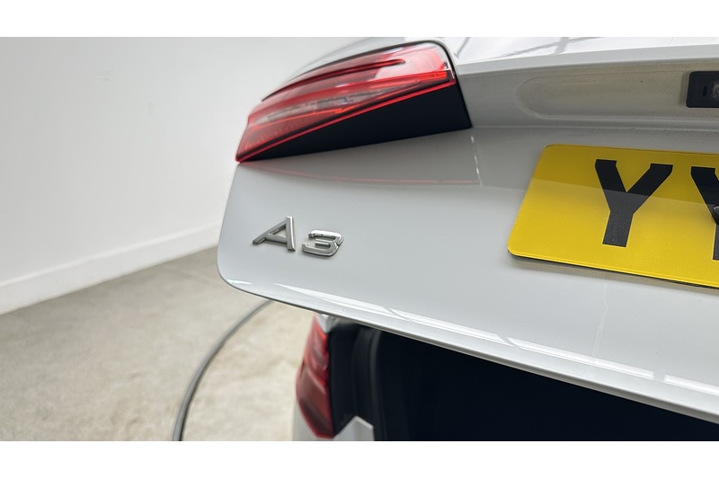 Audi A3 TFSI CoD S line - U1888