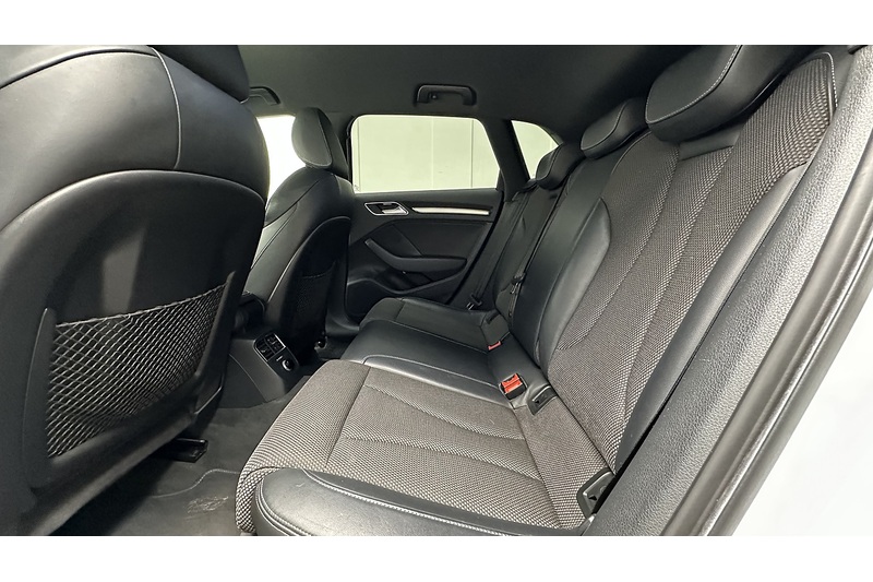 Audi A3 TFSI CoD S line - U1888