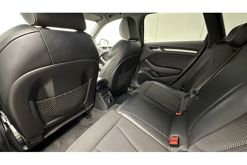 Audi A3 TFSI CoD S line - U1888