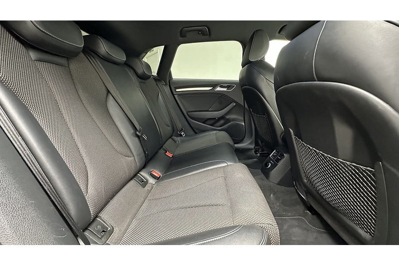 Audi A3 TFSI CoD S line - U1888