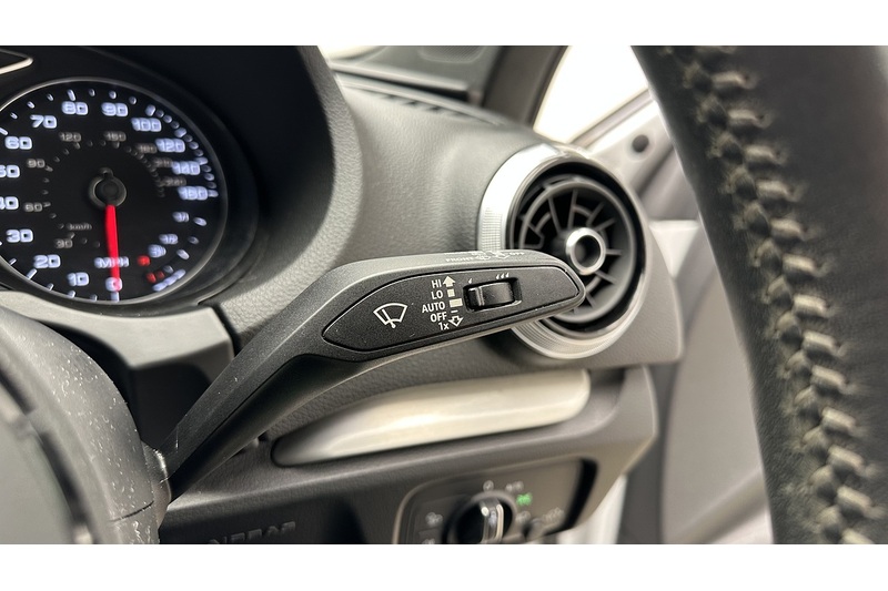 Audi A3 TFSI CoD S line - U1888