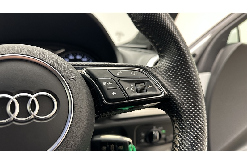 Audi A3 TFSI CoD S line - U1888