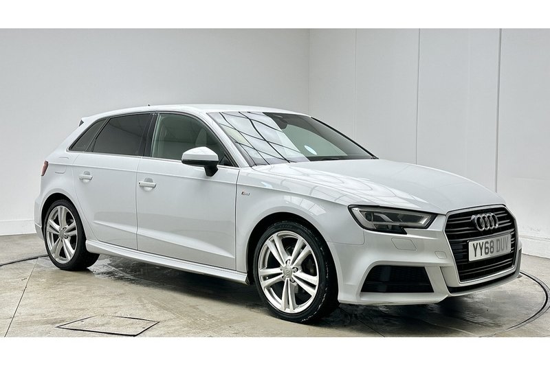 Audi A3 TFSI CoD S line - U1888