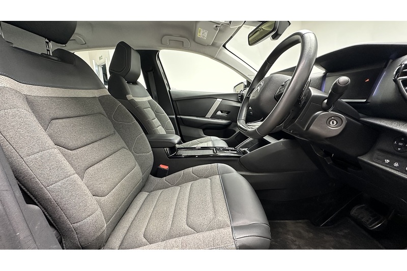 Citroen C4 PureTech Sense Plus - U1916