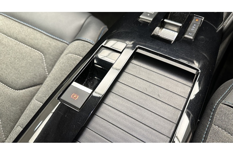 Citroen C4 PureTech Sense Plus - U1916